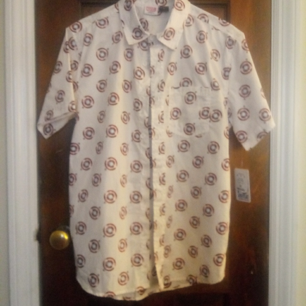 NWT Captain America 75th Anniversary shirt